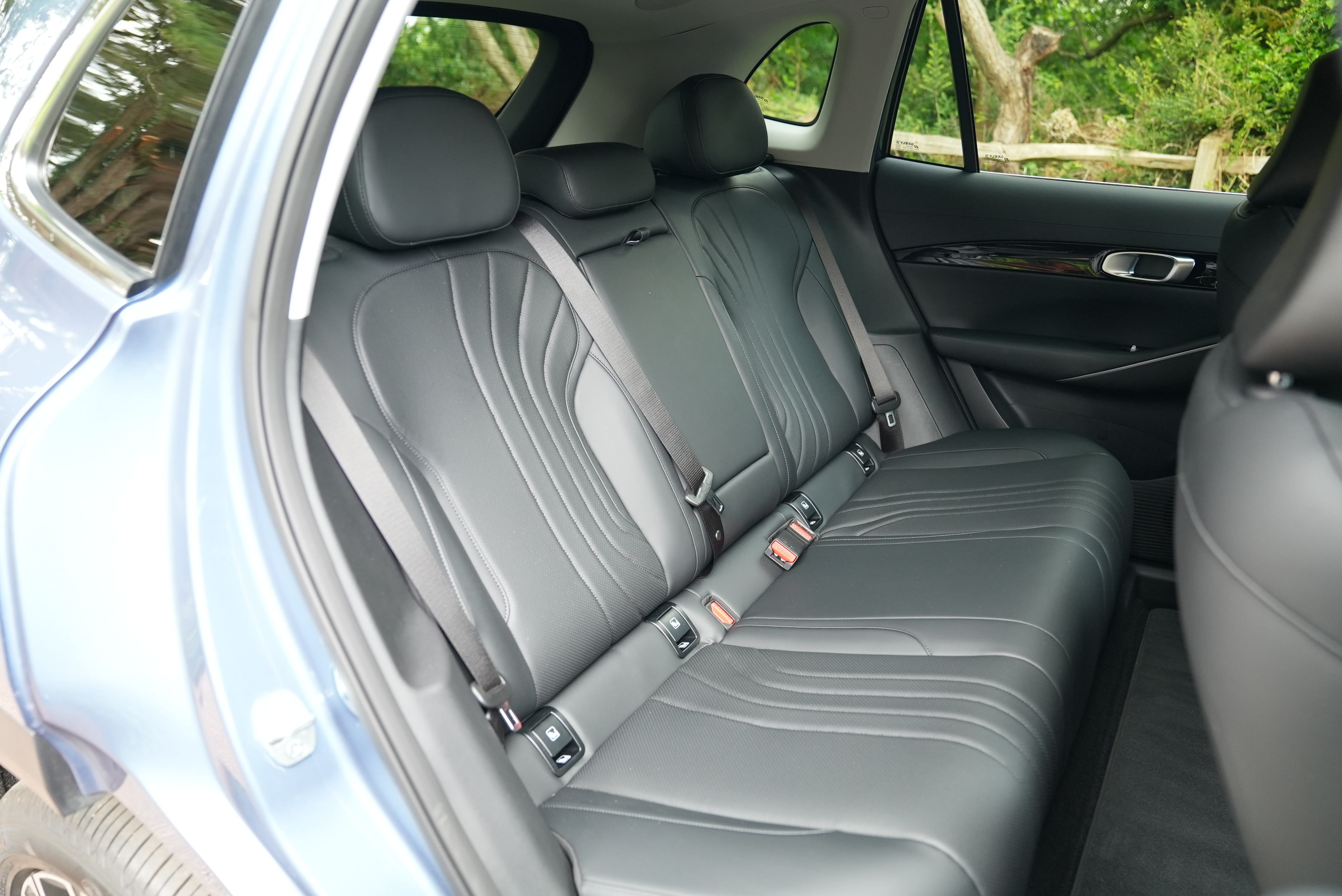 GEELY STARRAY ESTATE 1.5 EM-i Pro 5dr Auto